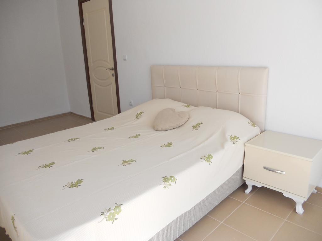 Doa Apartments คูซาดาซี ห้อง รูปภาพ